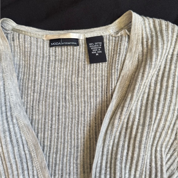 Moda international Gray lightweight sweater cardigan size M - Picture 2 of 8